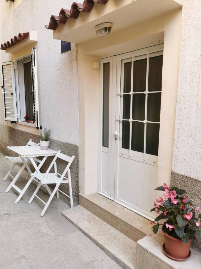 Kovacine Apartment Cres Exterior photo