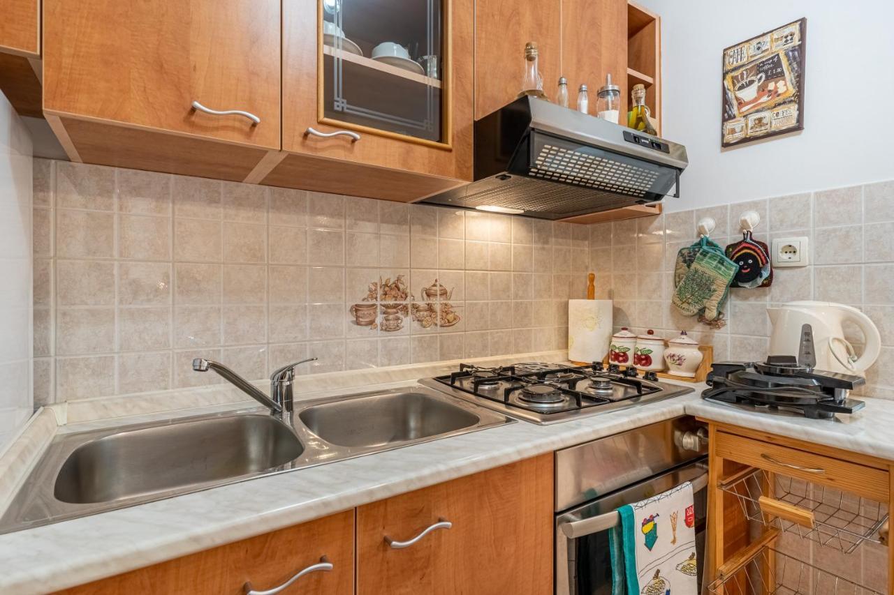 Kovacine Apartment Cres Exterior photo