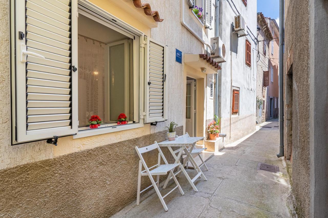 Kovacine Apartment Cres Exterior photo